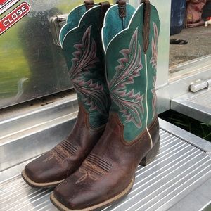 Women’s ariat boots
